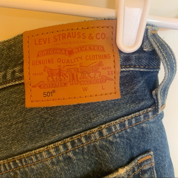 Levi’s 501 Shorts - Picture 6 of 8